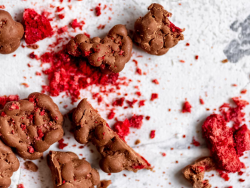 SLOWLANDIA � Jahody v mlie�nej �okol�de 150 g