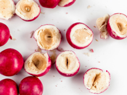 SLOWLANDIA � Lieskovce v bielej �okol�de s malinami 100 - 620 g