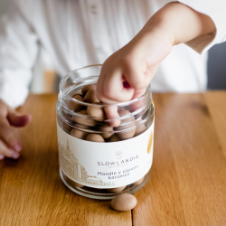 SLOWLANDIA � Mandle v slanom karameli 100 - 630 g